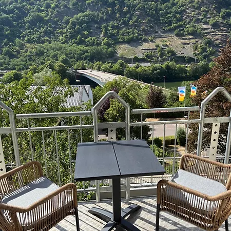 Appartement L&m Mit Balkon